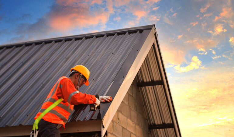 tight the screw of roof