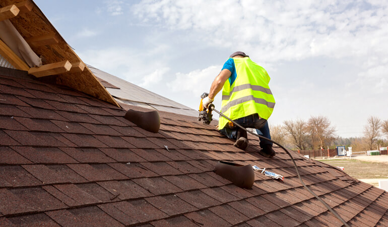 asphalt roofing service